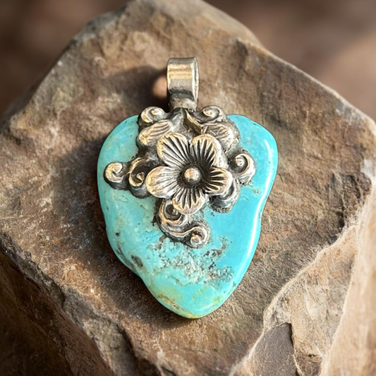 Turquoise Flower Nepalese Pendant