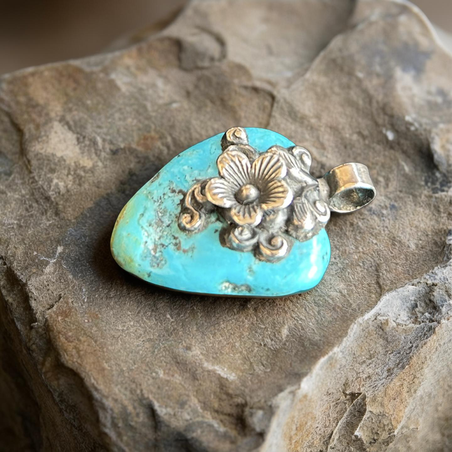 Turquoise Flower Nepalese Pendant