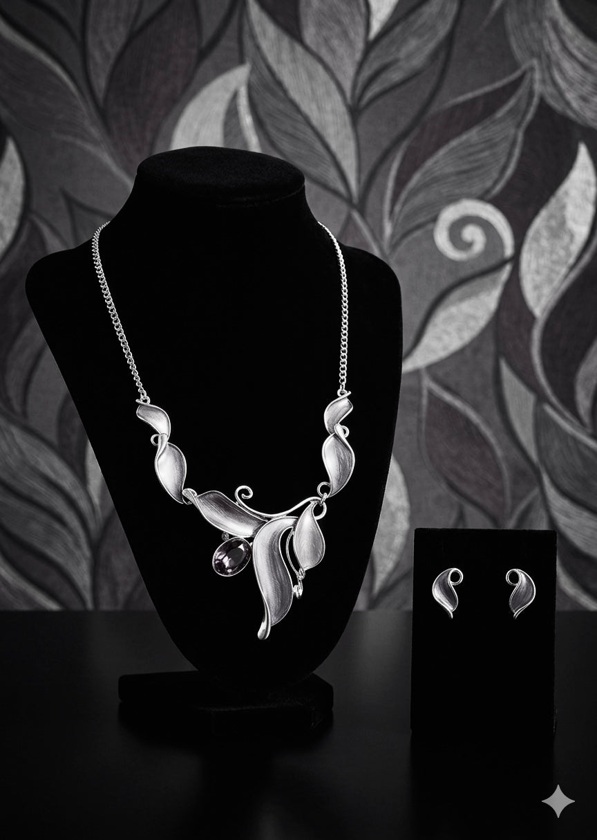 Silver Tone Elegance Necklace
