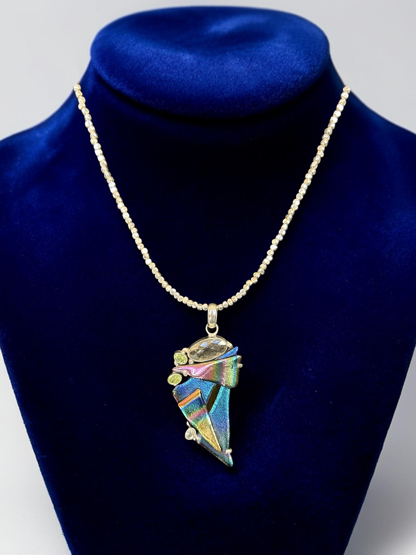 Artistic Linear Dichroic Glass Prendant