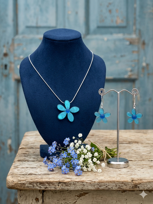 Blue Daisy Necklace