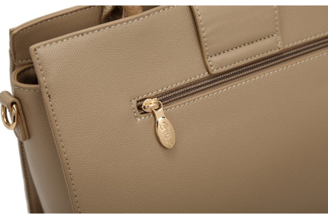 Brangio Heart Clasp Medium Handbag